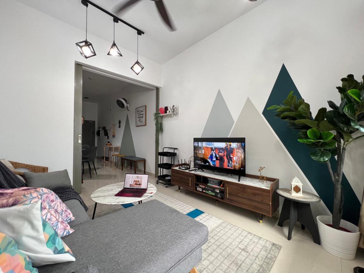 Apartment Urban Gateway Homestay# Bangi#wifi 300mbps#netflix *