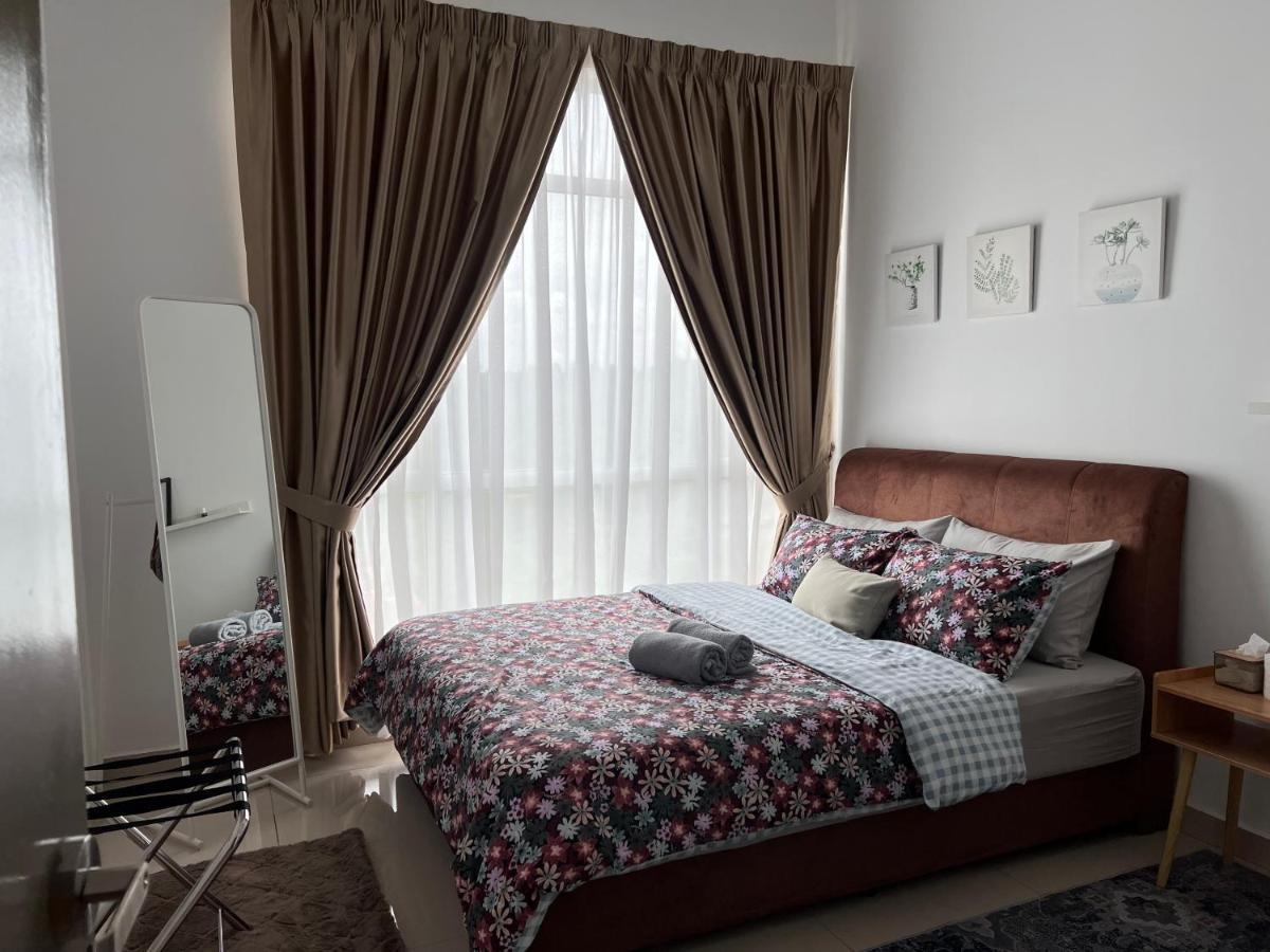 Urban Gateway Homestay# Bangi#wifi 300mbps#netflix Apartment Kampong Tangkas