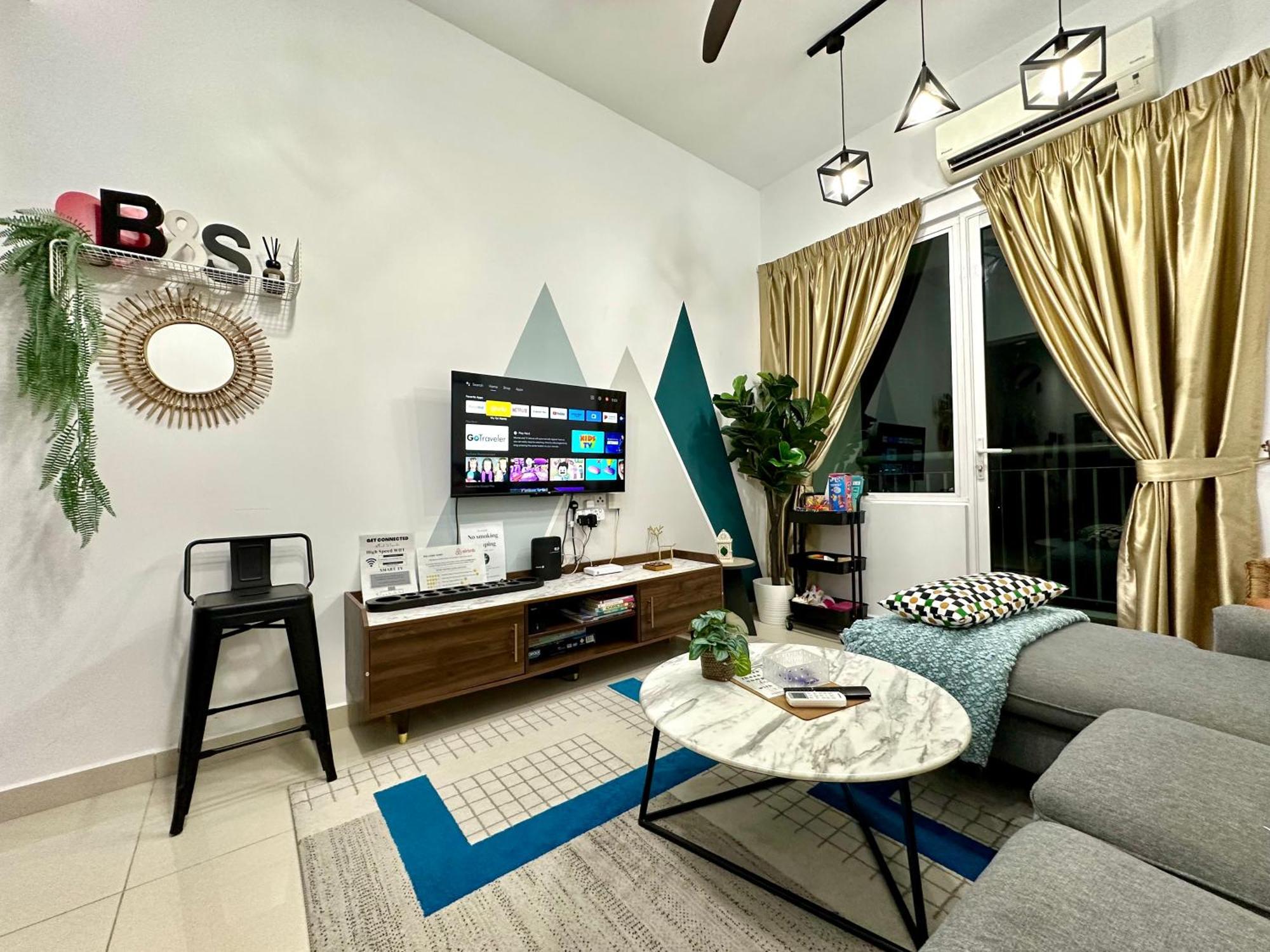 Urban Gateway Homestay# Bangi#wifi 300mbps#netflix Apartment *